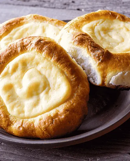 Russian Vatrushka (Cottage Cheese Pastry)