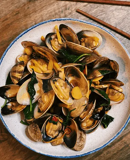 Authentic Taiwanese Style Clams (Beer House)