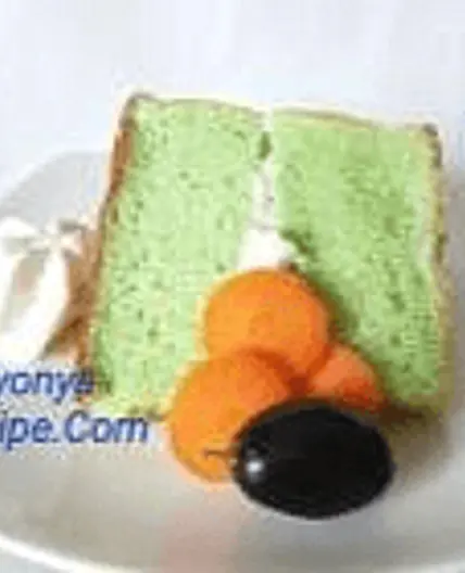 Pandan chiffon cake