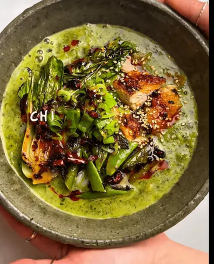 Green chicken noodle