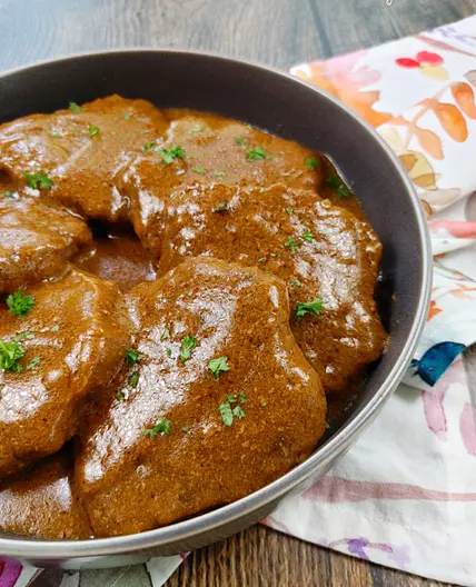 Shortcut Crock Pot Hamburger Steaks & Gravy