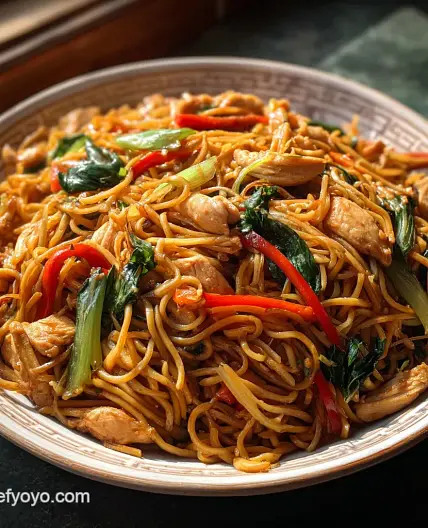 Chicken Chow Mein with Velvety Chicken