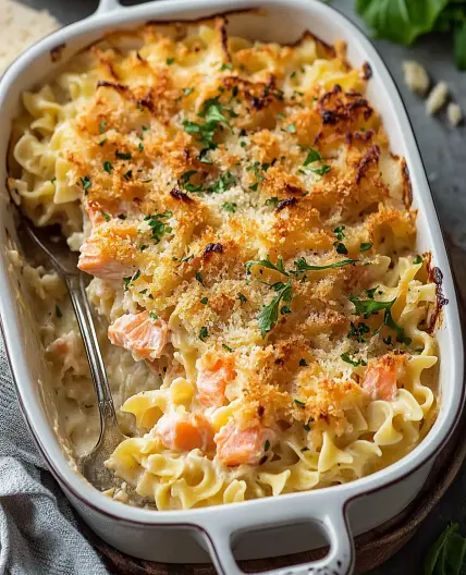 Cheesy Salmon Noodle Casserole for Quick Family Comfort