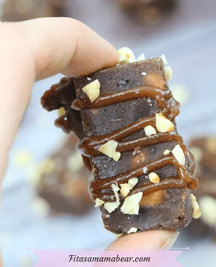 Homemade Snickers Bars (Gluten-Free, Vegan)