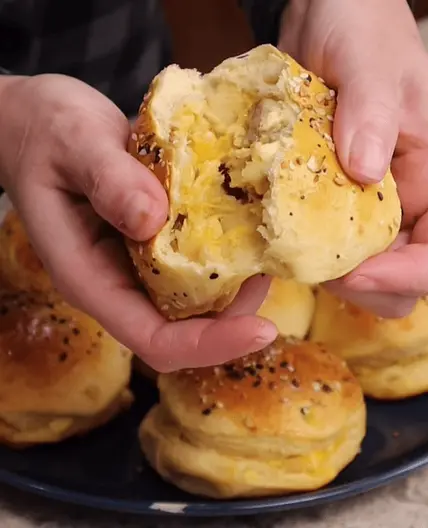 Breakfast Bagel Bombs
