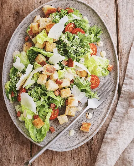 Grünkohl-Caesar-Salat