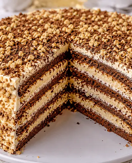 Tort s poteryannim chernoslivom