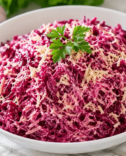 Rote-Bete-Salat mit Käse