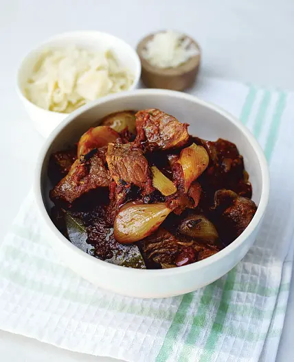 Beef stifado