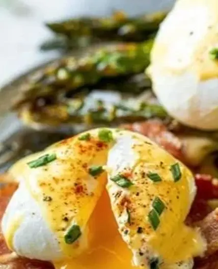 Classic Eggs Benedict