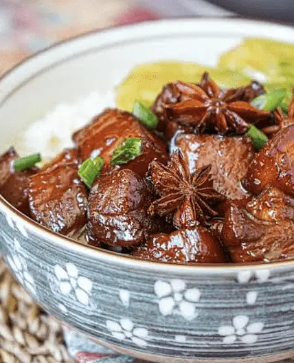 Hong Shao Rou (Red Braised Pork Belly)