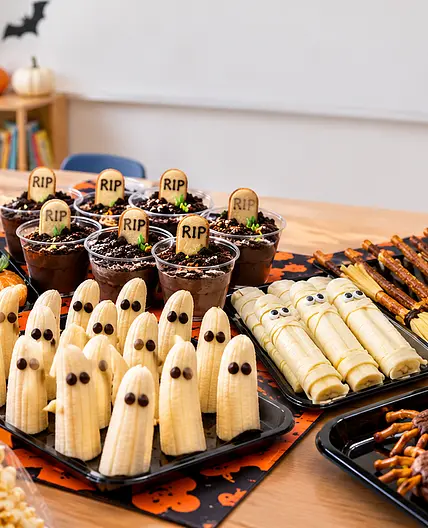 Halloween Treats for School Parties: 12 Easy Ideas That Actually Look Spooky
