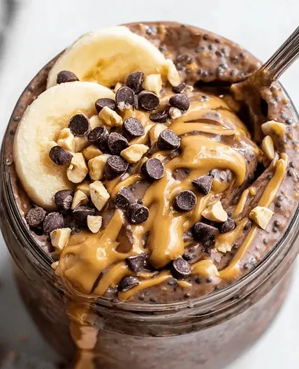 Chocolate peanut-butter overnight oats