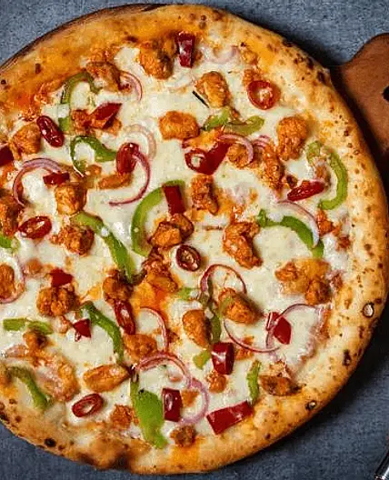 Homemade spicy chicken pizza