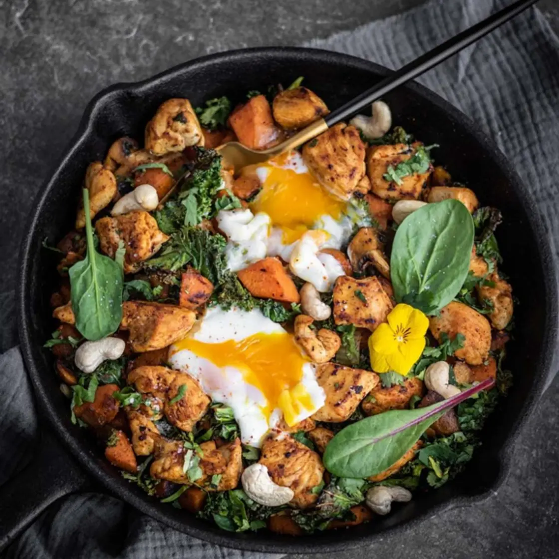 Patates douces, poulet et chou kale