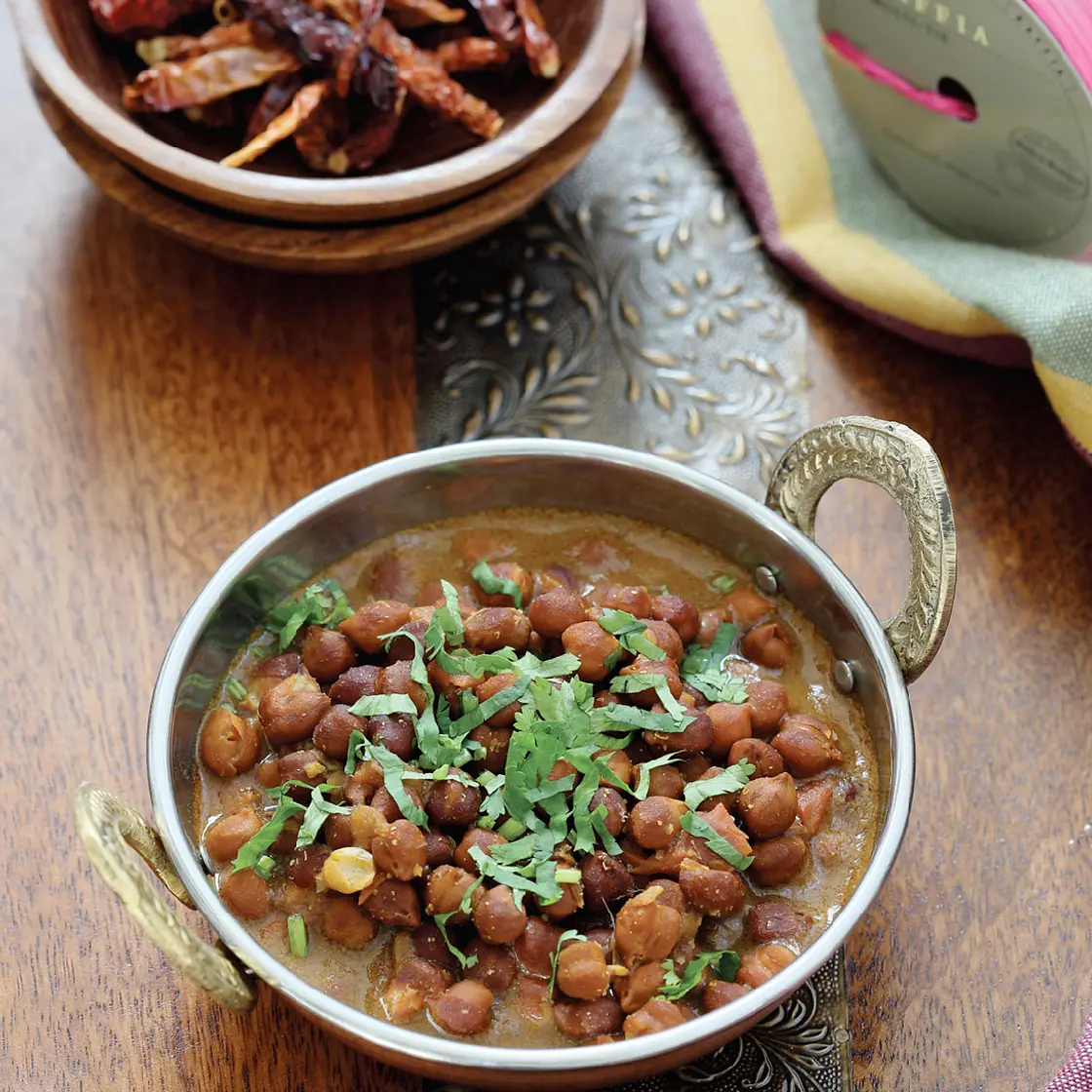 Brown chickpea curry