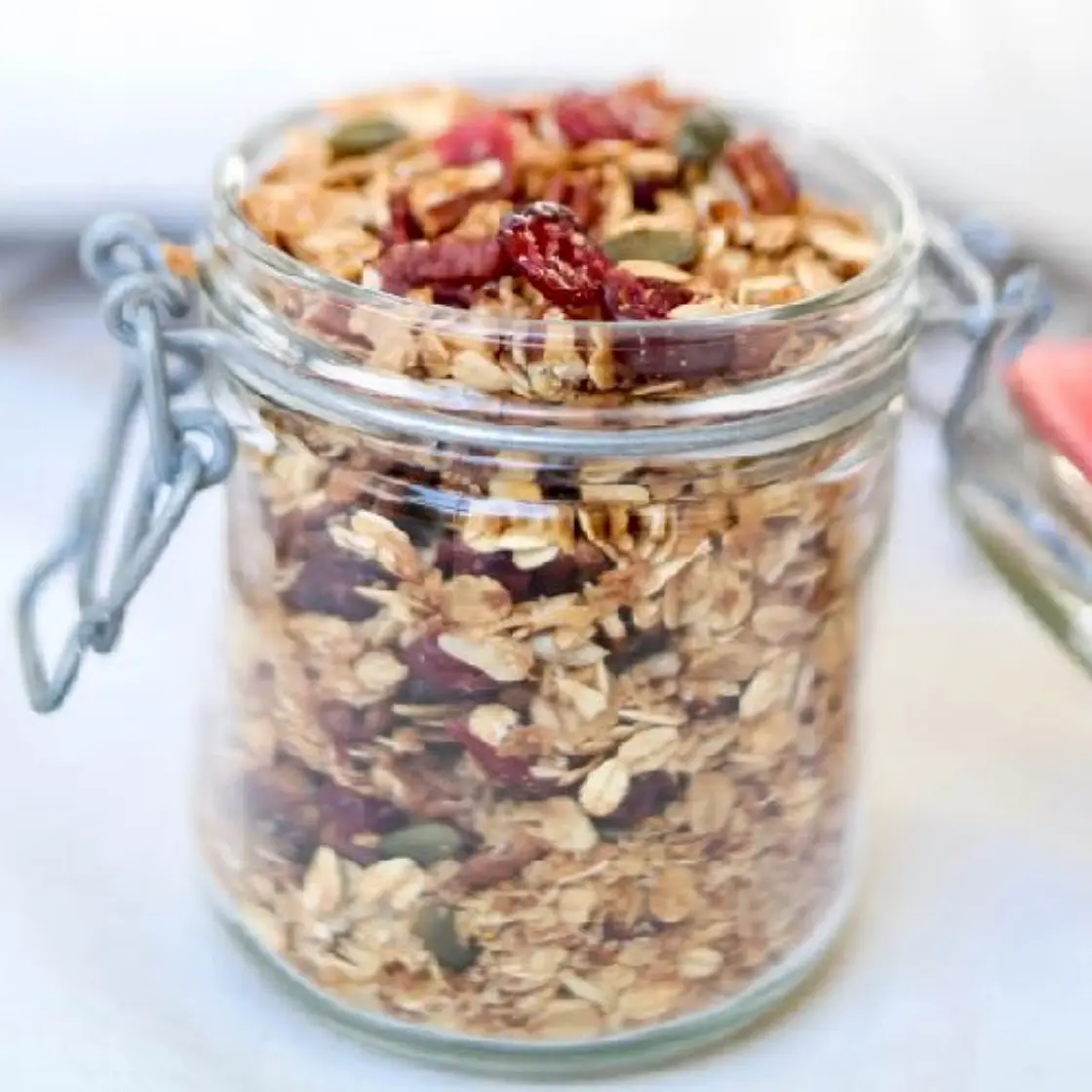 Crunchy pecan and cranberry granola