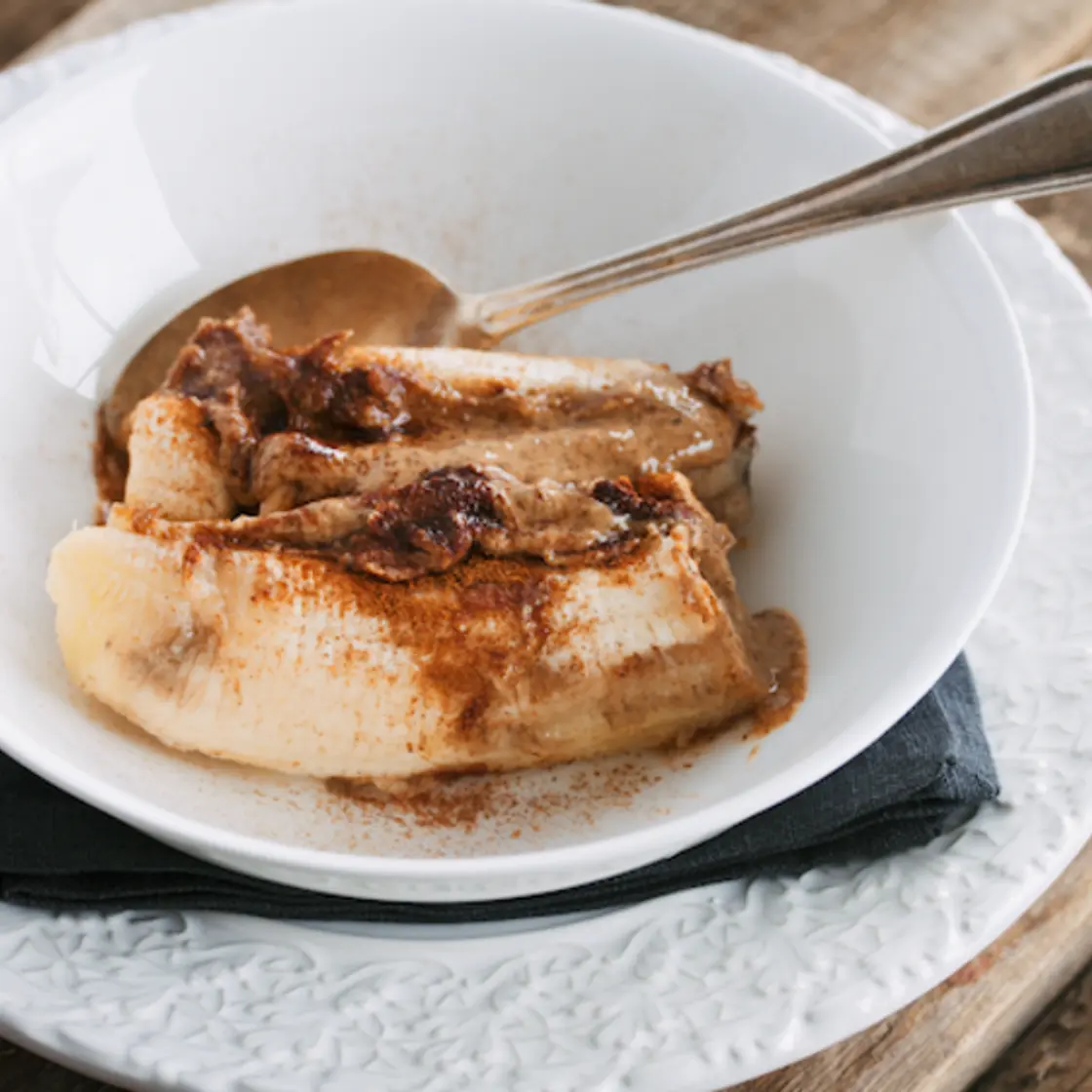 Roasted banana with almond butter