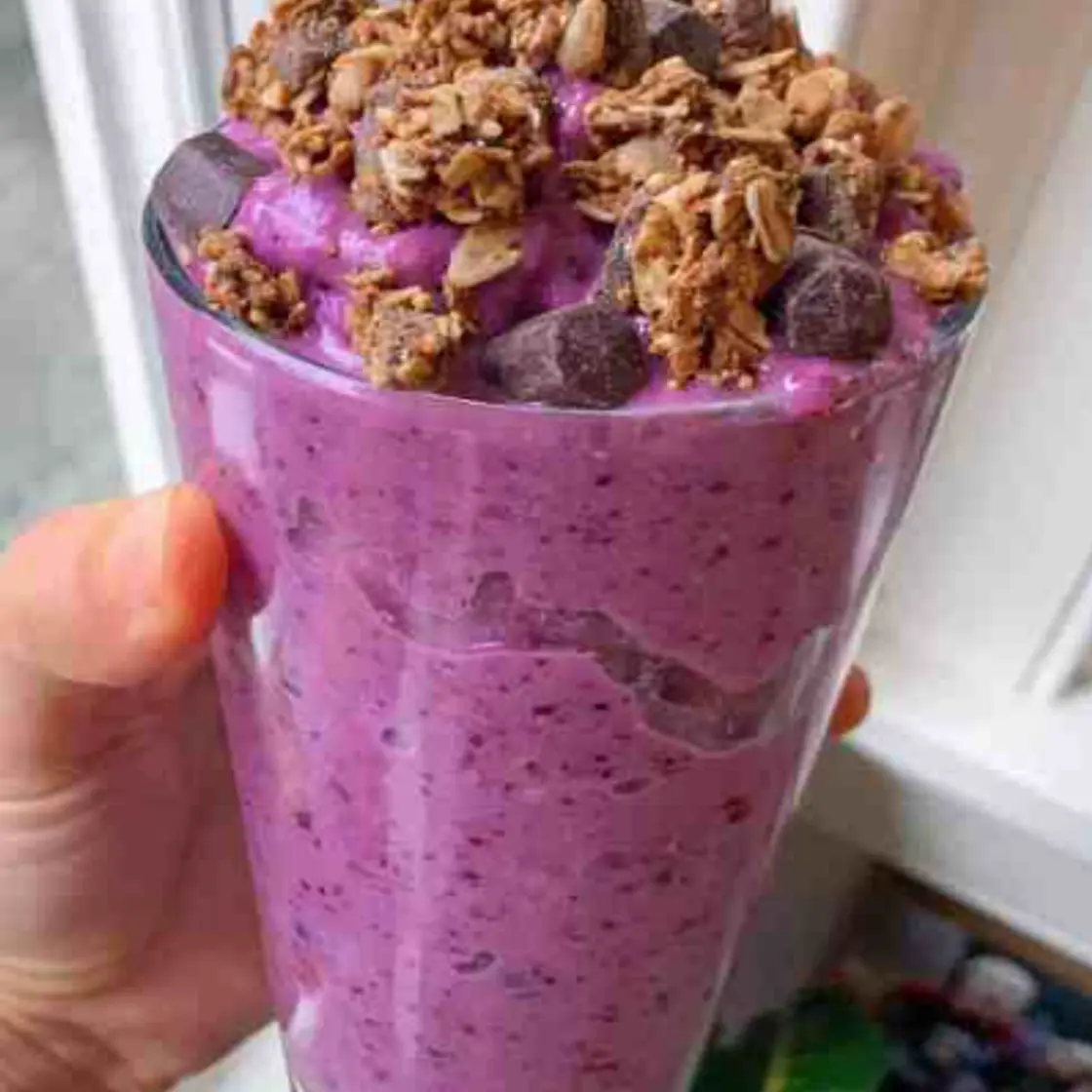 Healthy Mixed Berry Summer Smoothie