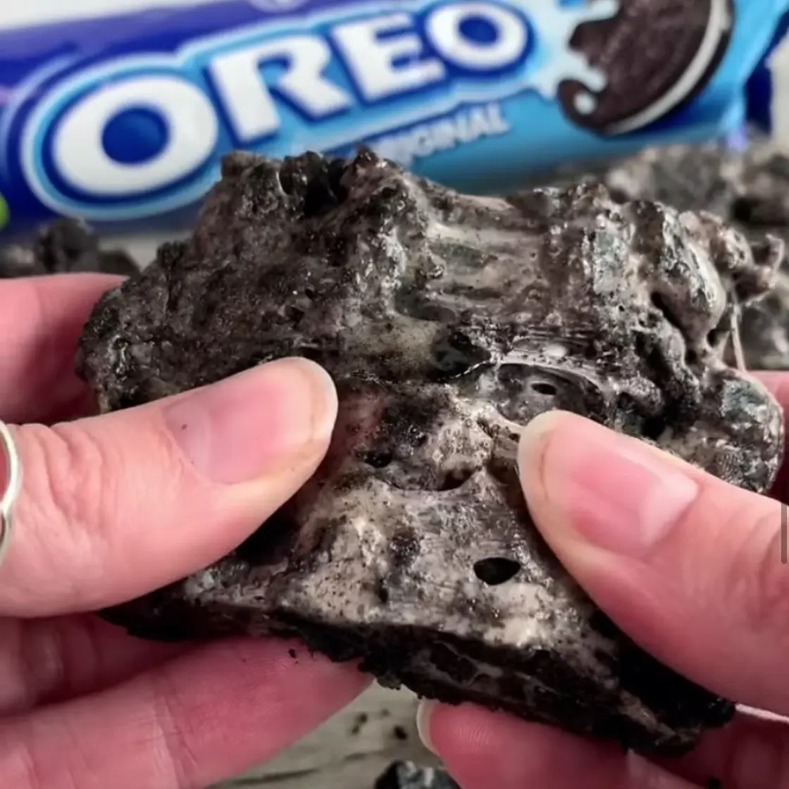 3-Ingredient Oreo Marshmallow Bars