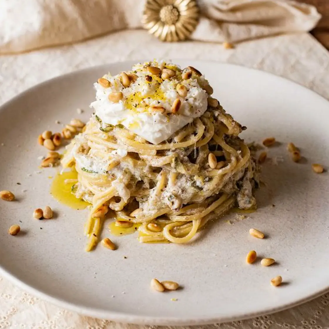 Pasta met citroen, ricotta en courgette