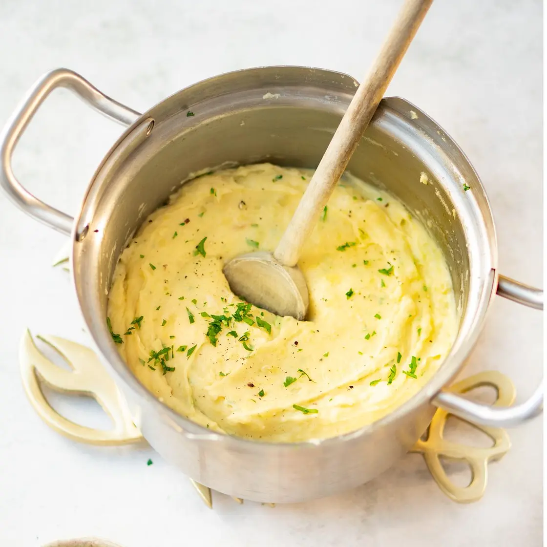 Aardappelpuree met 30 tenen knoflook van Julia Child