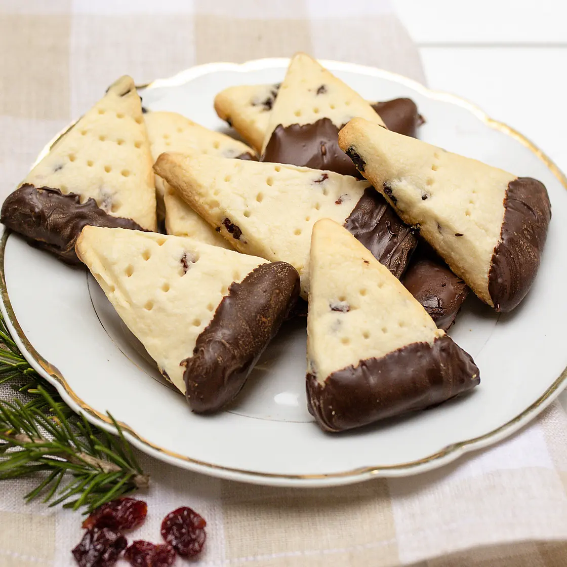 Dried Cherry & Dark Chocolate Shortbread Cookies