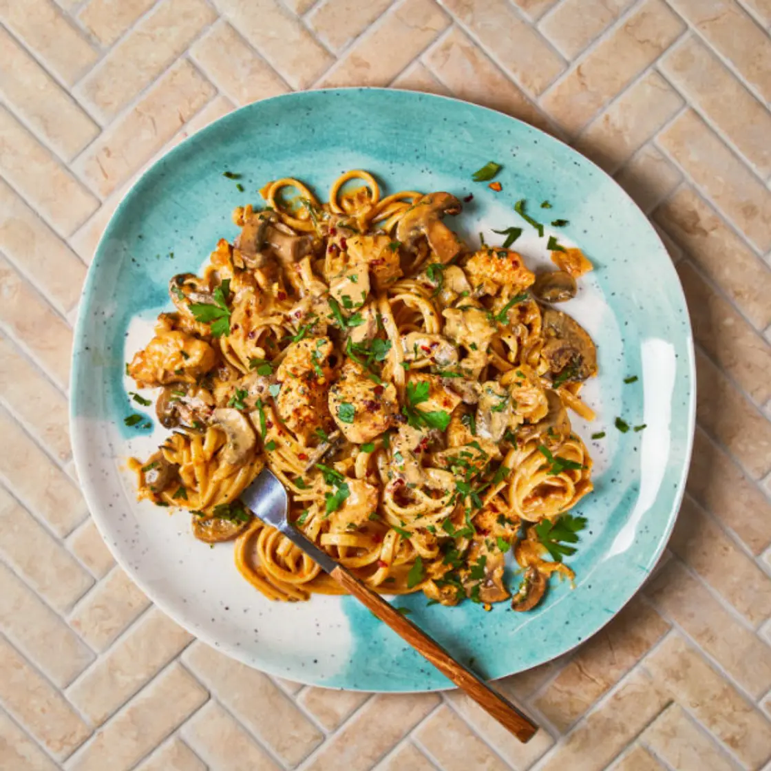 Smoky Chicken & Mushroom Linguine