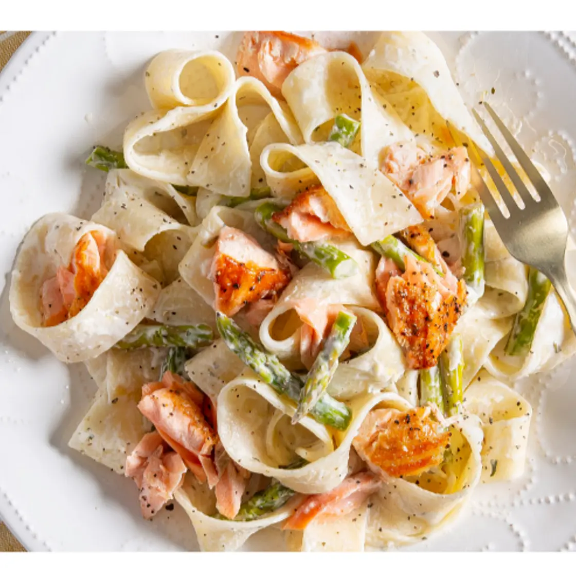 Lemon-Salmon and Asparagus Pappardelle