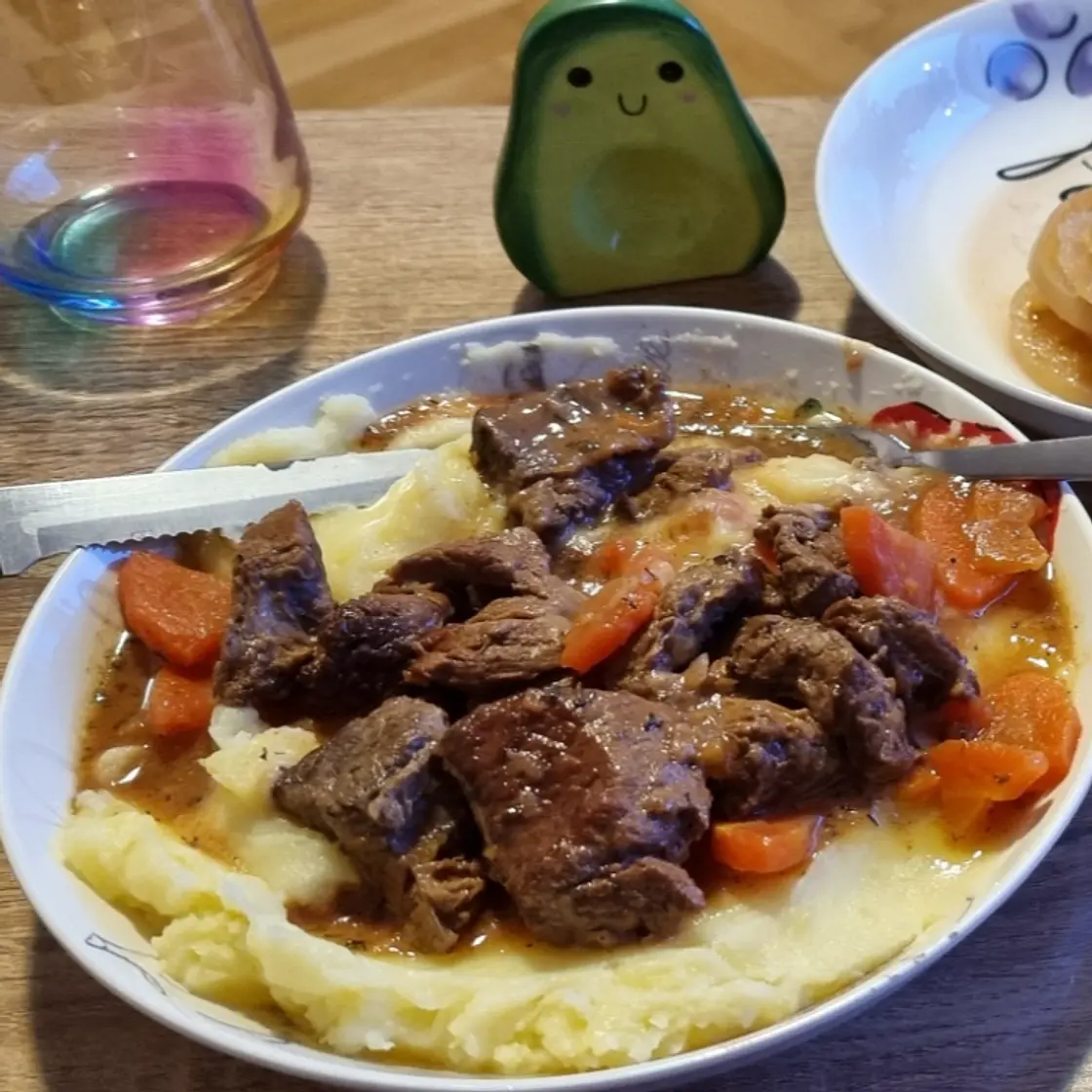 Slow-cooker beef stew