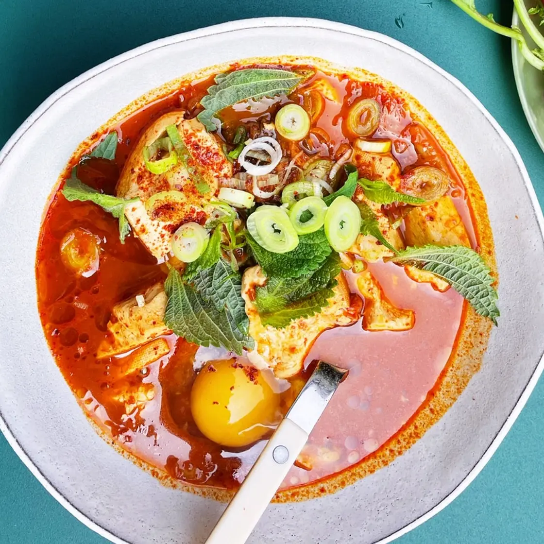 sundubu jjigae (kimchi tofu stew)