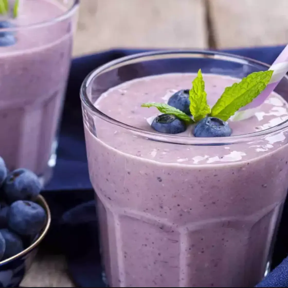 Blueberry & Banana Breakfast Smoothie