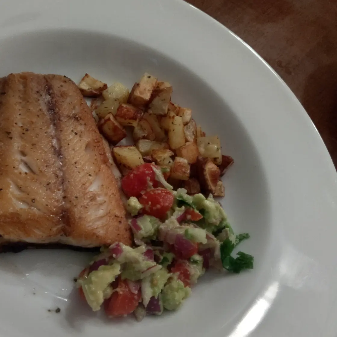 Grilled fish with chunky avocado salsa
