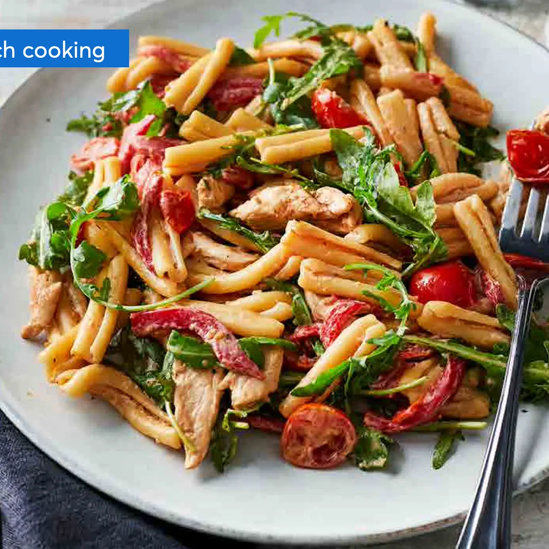 Chicken and pepper pasta