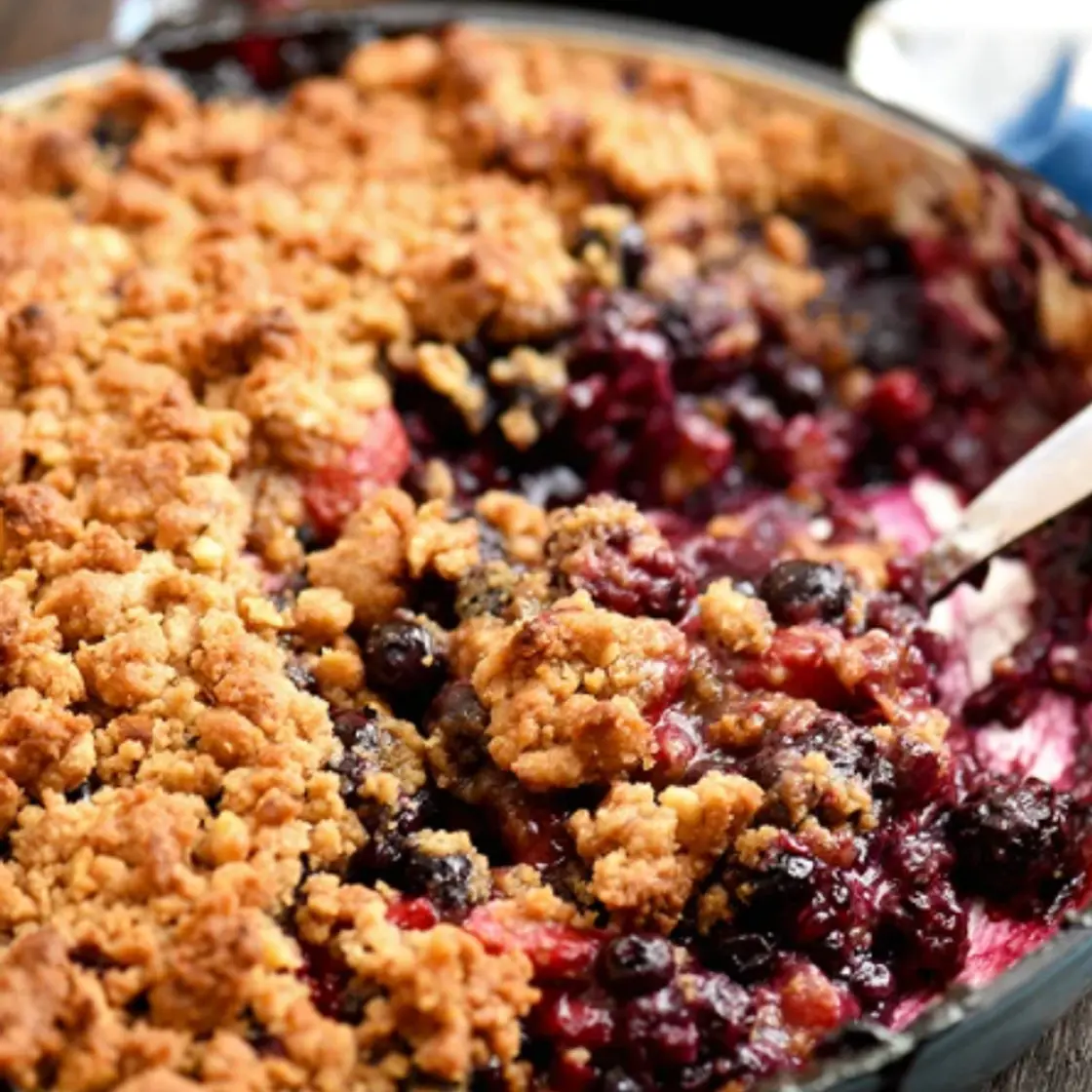 Berry Apple Crumble