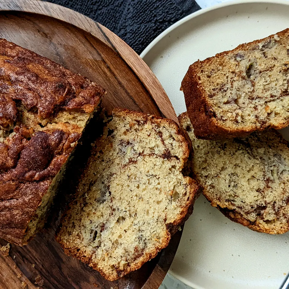 Cinnamon sugar swirl banana bread