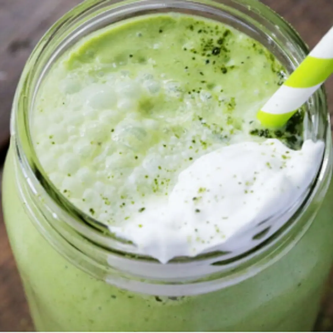 Coconut Matcha Smoothie (Higher Carbohydrate)