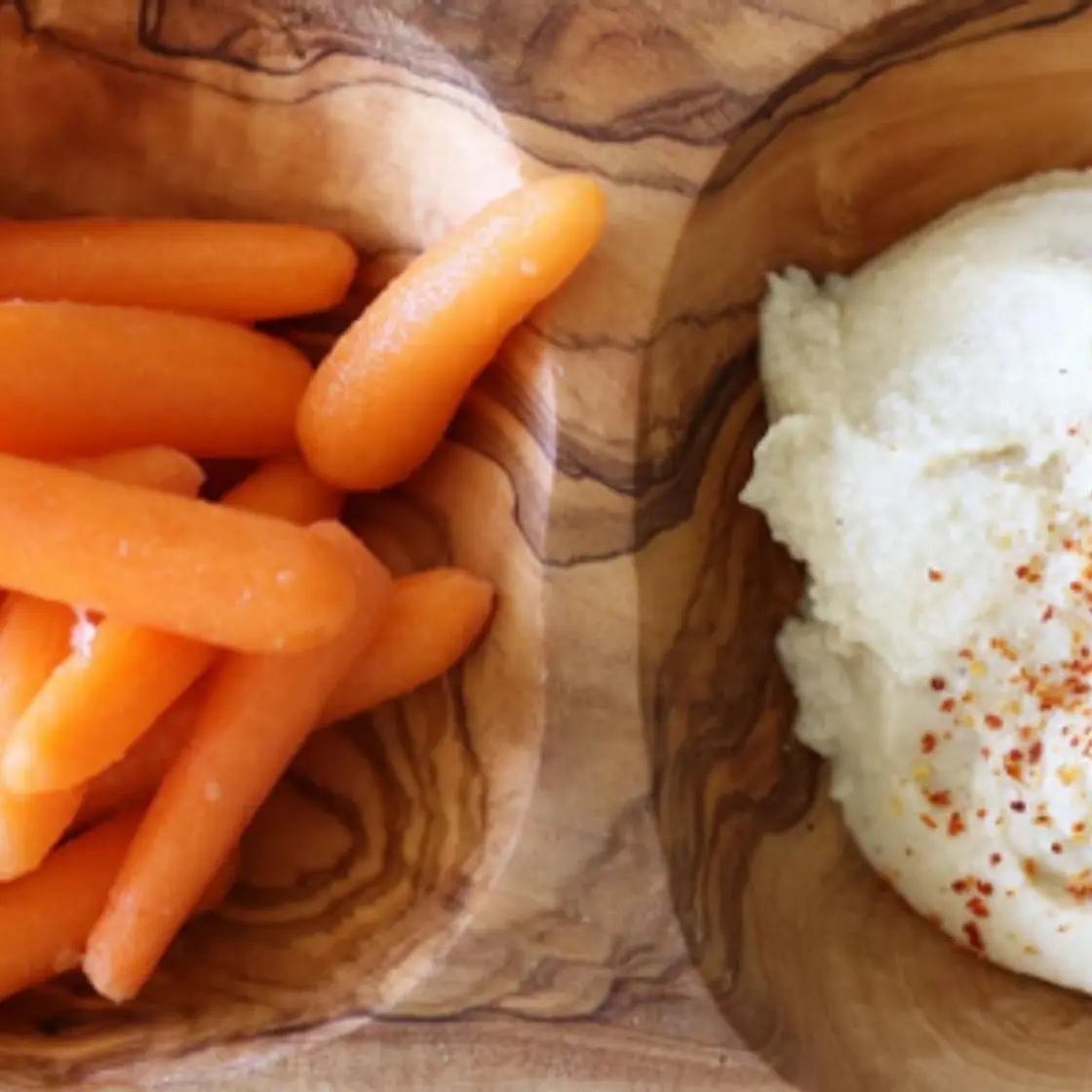 Baby Carrots & Hummus