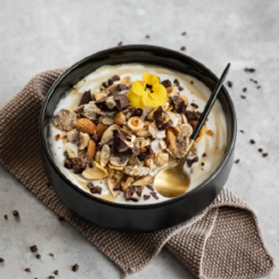 Céréales muesli noisettes amandes et fromage blanc (1 pers)