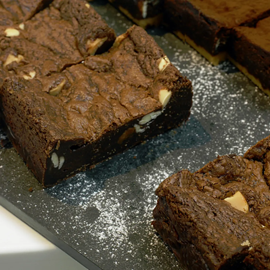 Macadamia and white chocolate