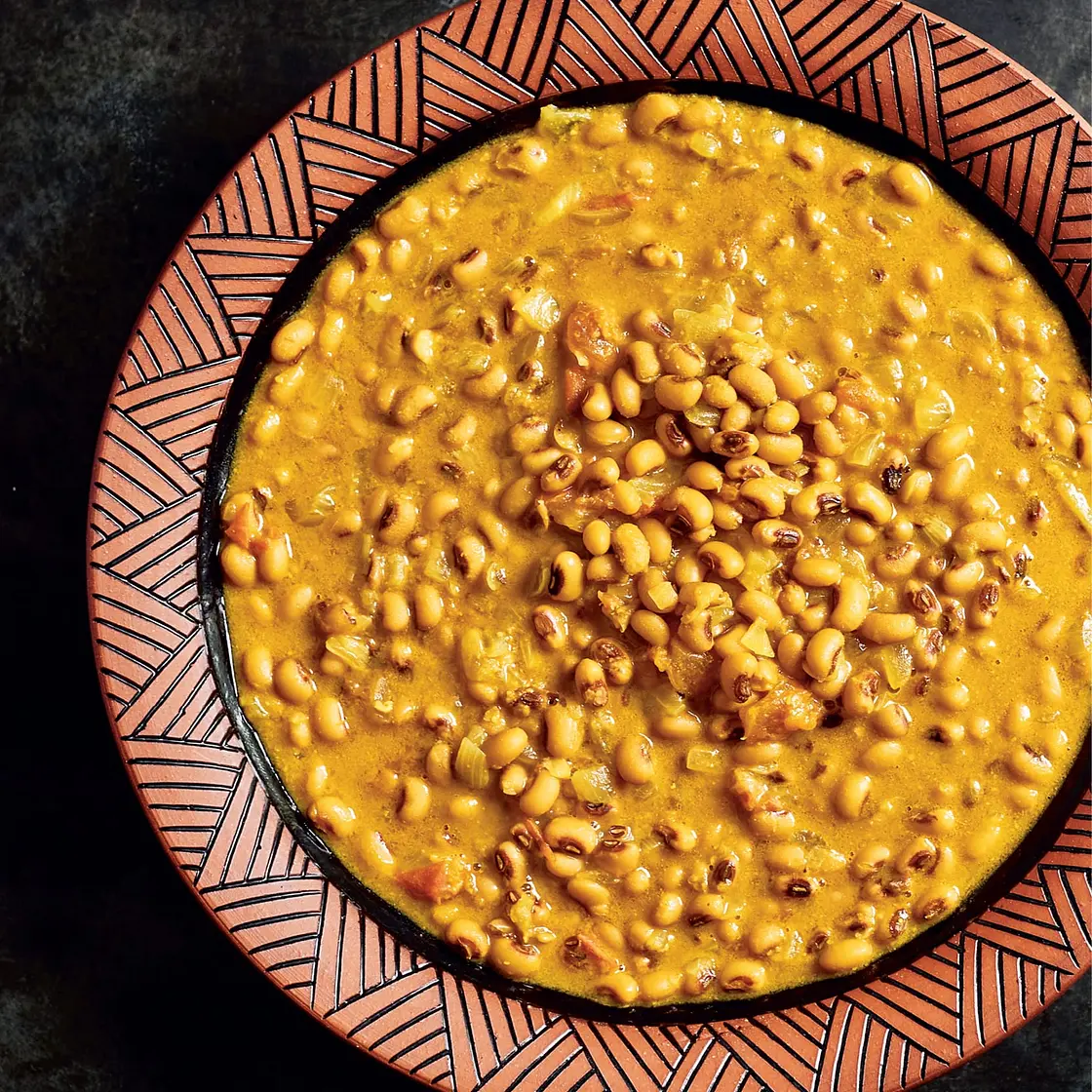 Kunde
(BLACK-EYED PEAS AND TOMATOES IN PEANUT SAUCE)