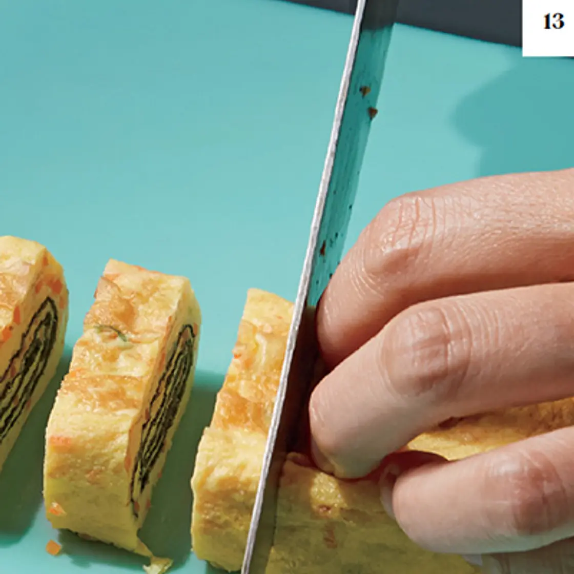 ROLLED OMELET WITH VEGETABLES