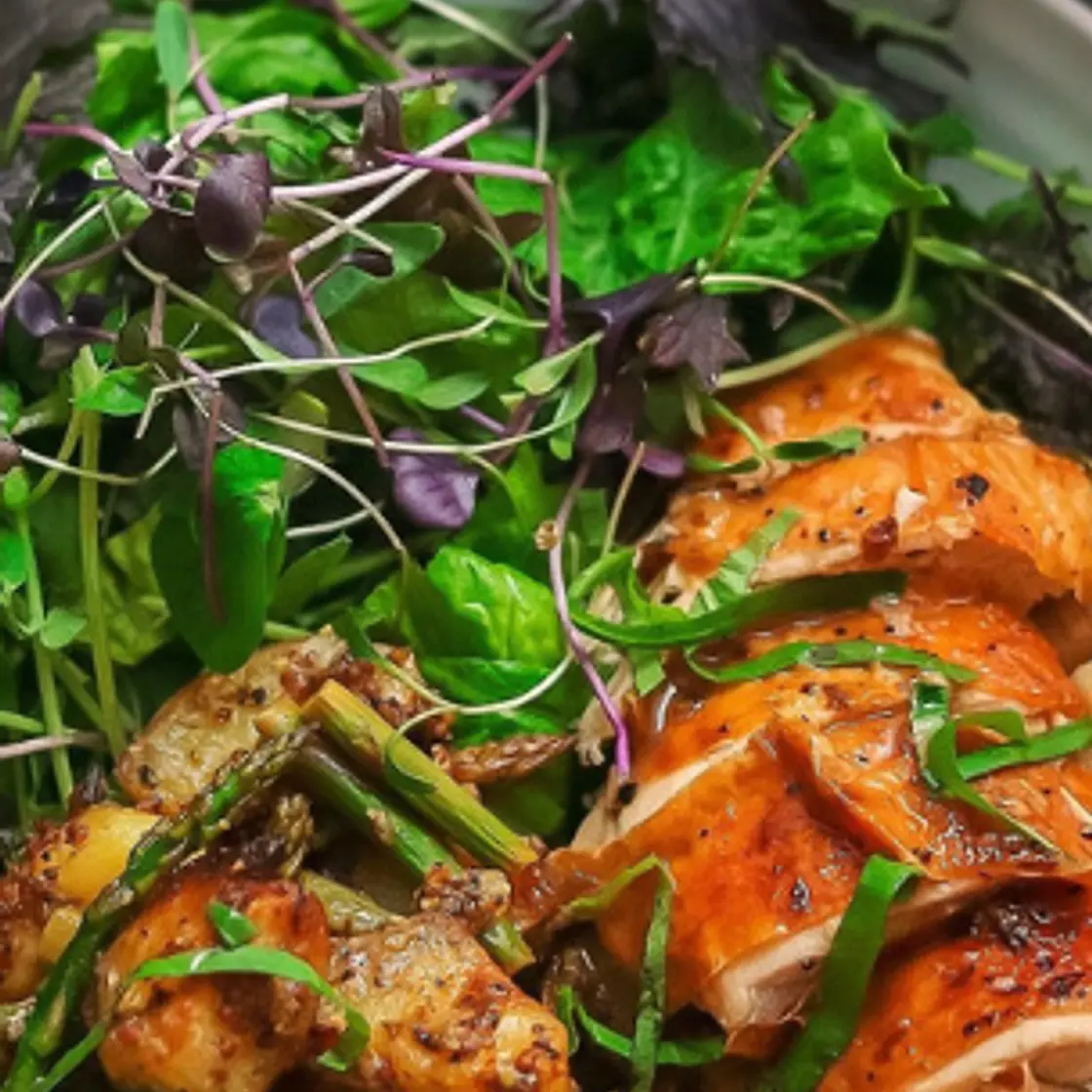 The Keto Guide - Garlic Butter Chicken Salad