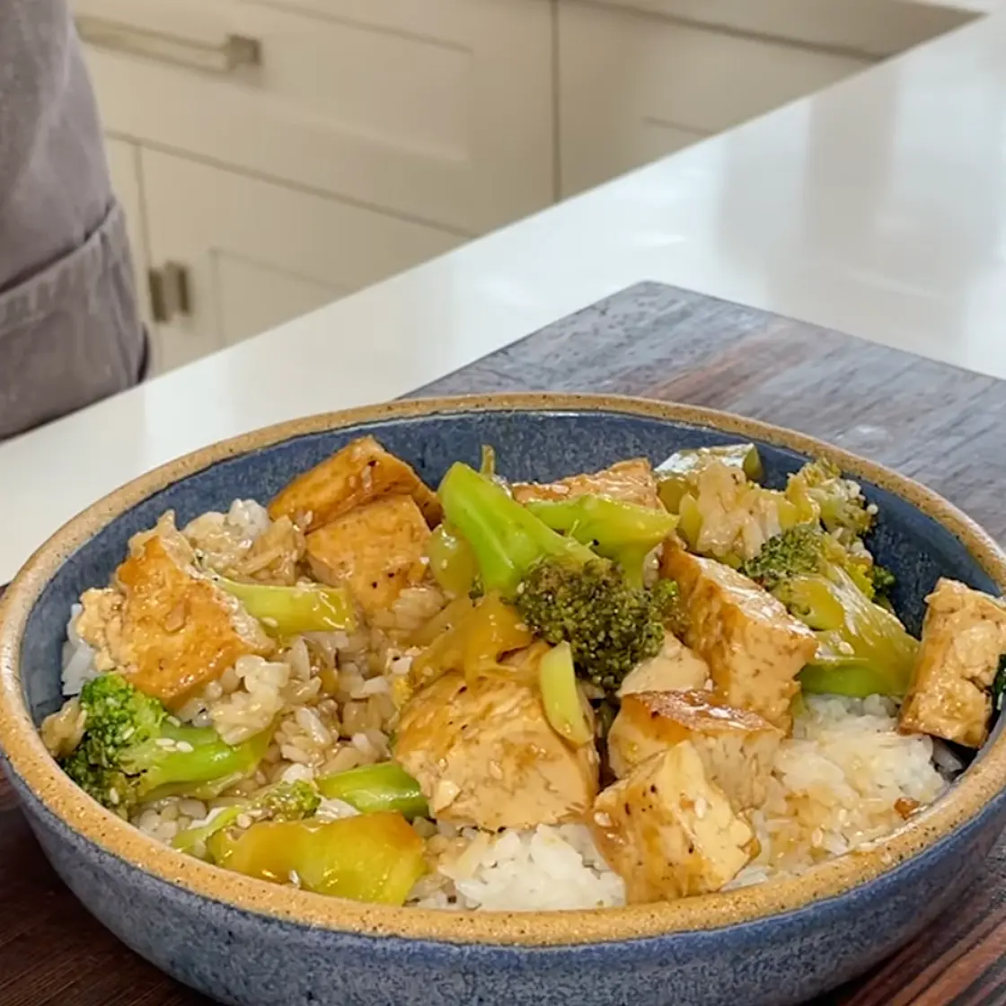 Tofu and Broccoli Stir Fry