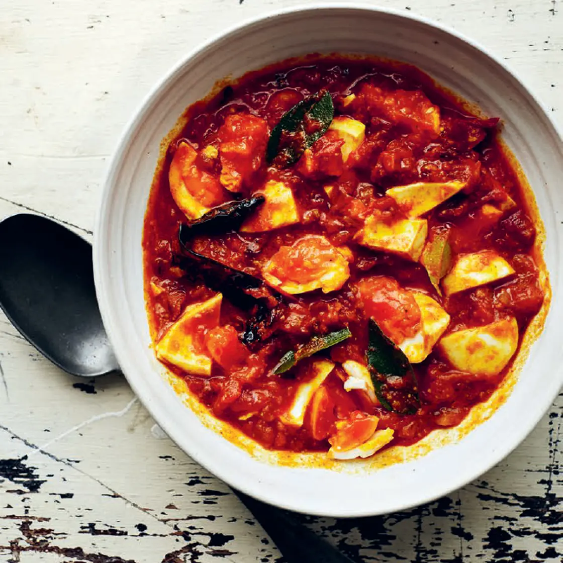 MUTTAI THOKKU Spiced Egg Curry with Fennel & Chilli
