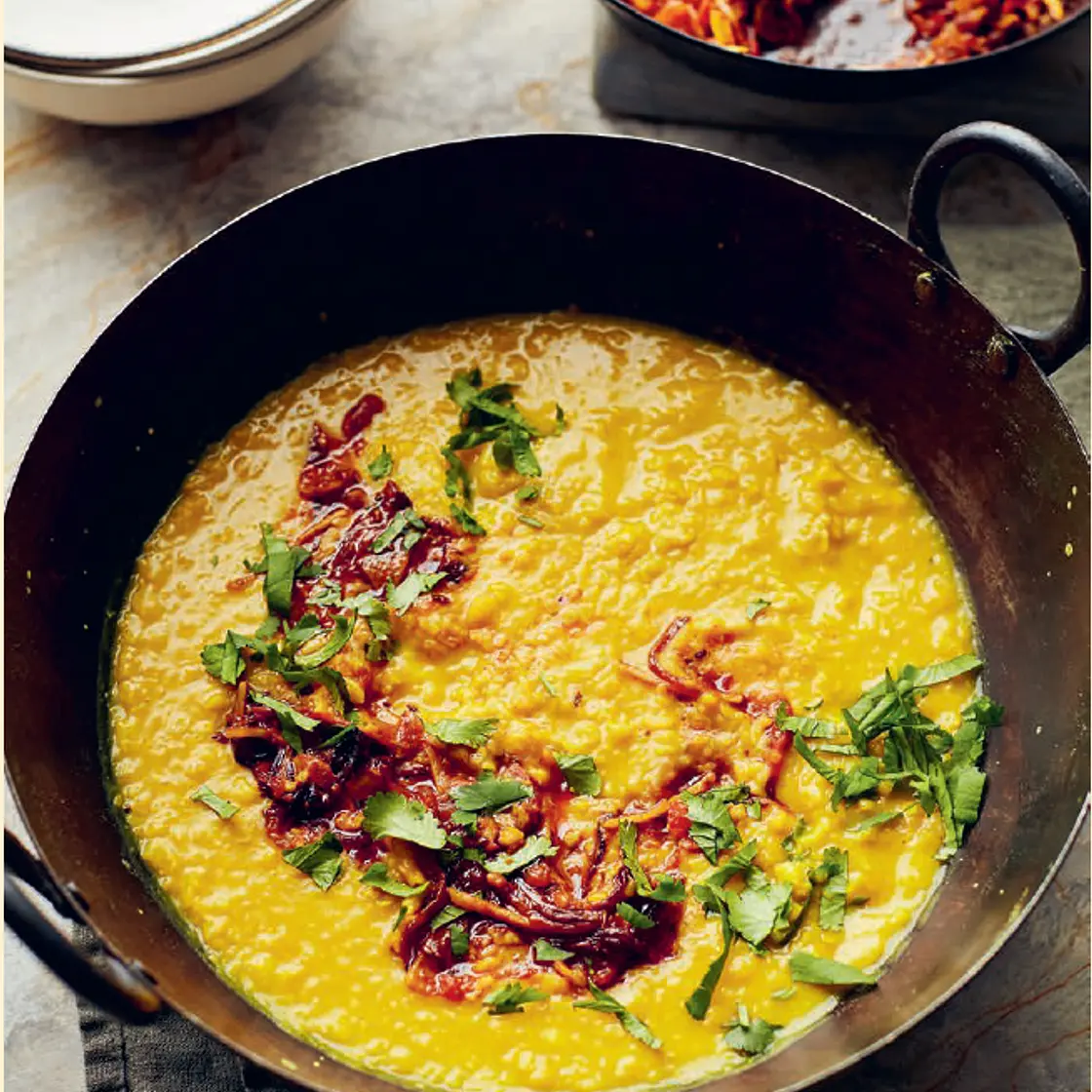RAJASTHANI PALAK DAL Garlic-Spiced Spinach & Lentil Dal