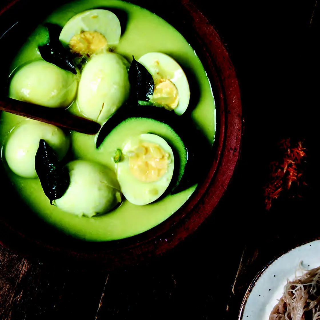 Boiled Eggs with Coconut Milk Biththara Kiri Hothi