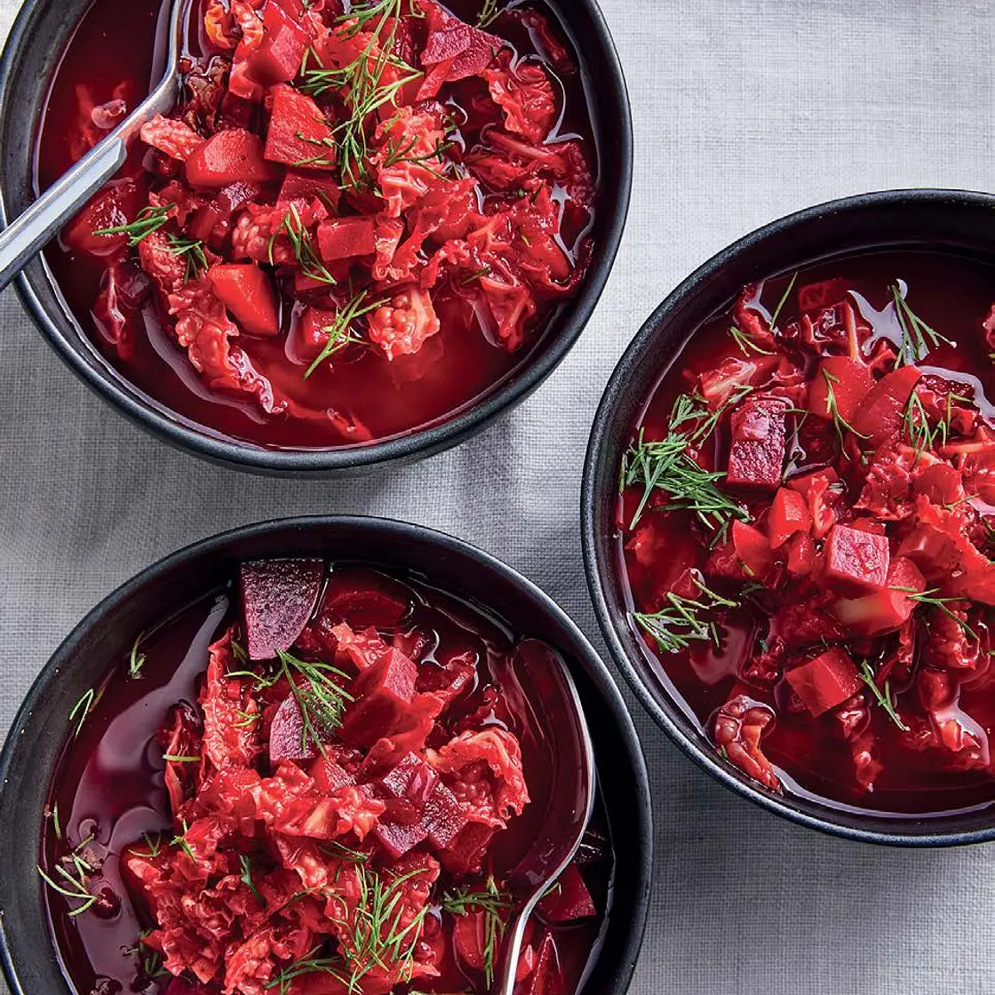 BORSCHT WITH CABBAGE AND DILL