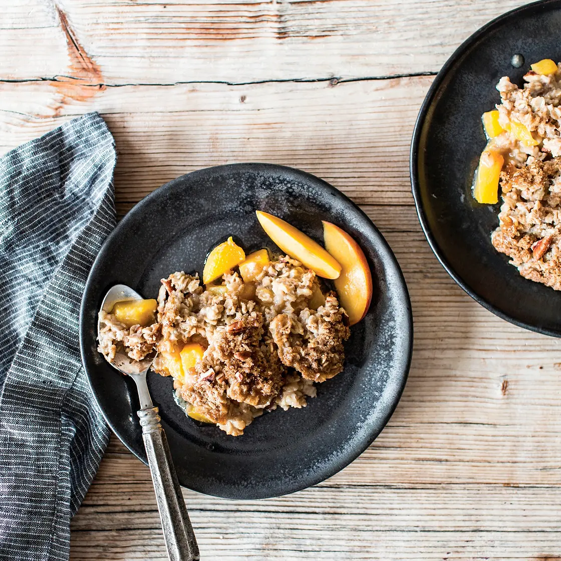SKILLET -BAKED OATMEAL WITH SUMMER STONE FRUIT