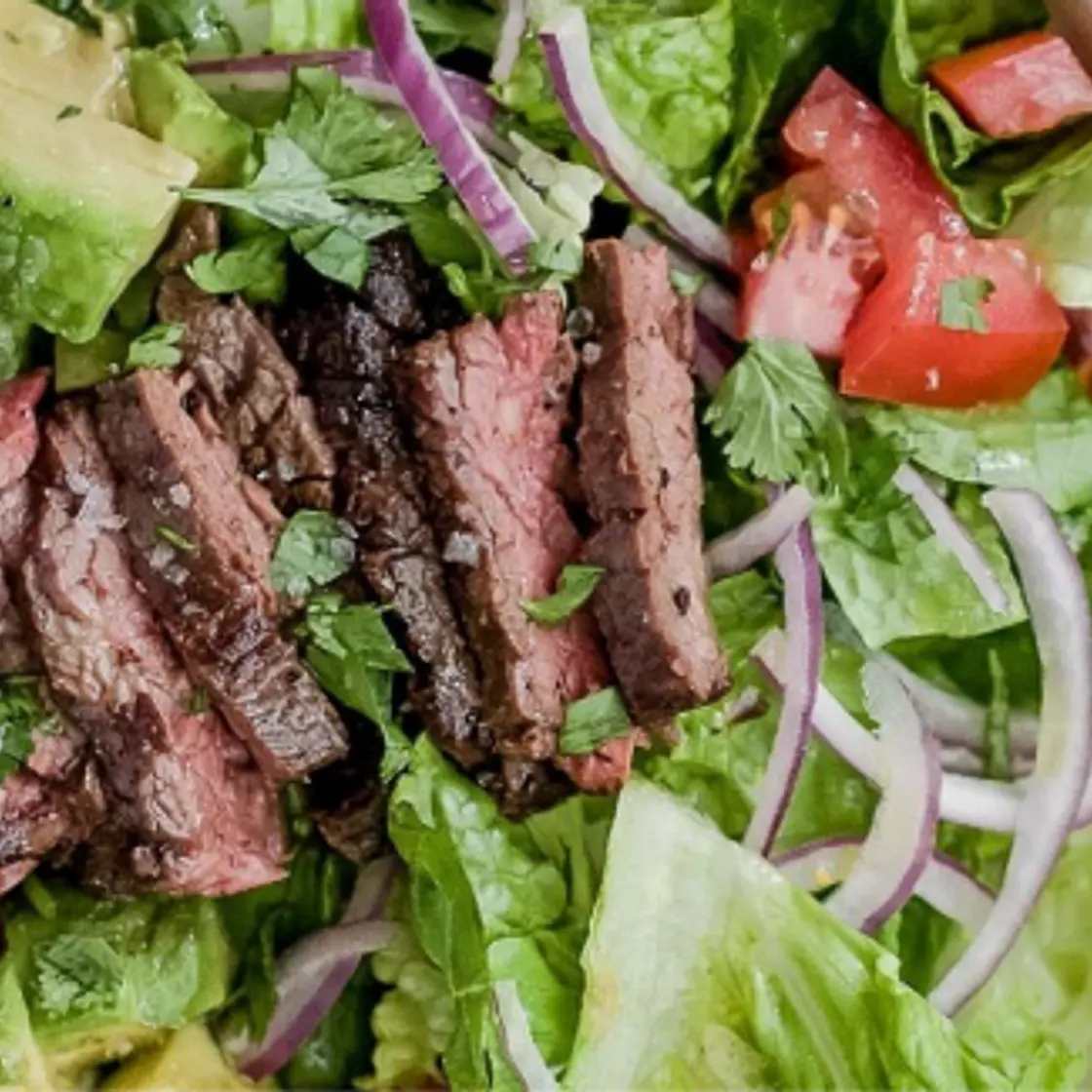 Avocado & Steak Salad